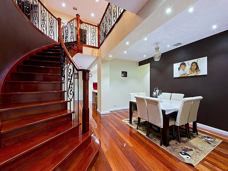 1 Creekview Place, Caroline Springs VIC 3023