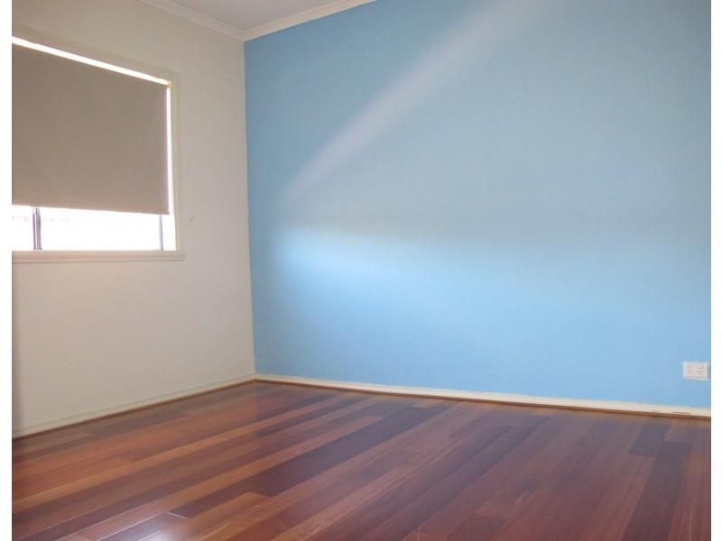 9 Barringo Way, Caroline Springs VIC 3023