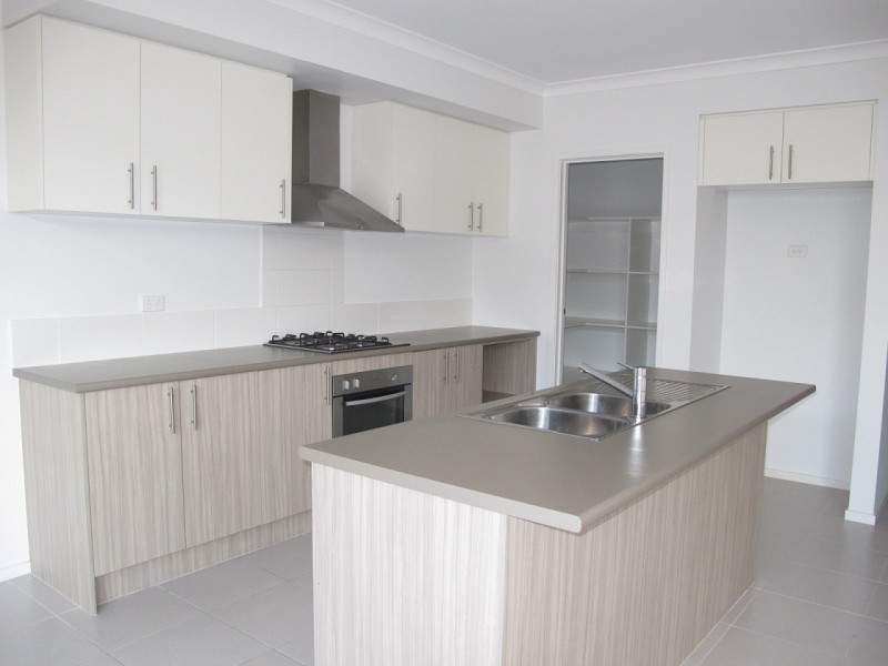 66 Rowling Street, Plumpton VIC 3335