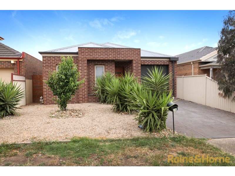 132 Westwood Drive, Burnside VIC 3023