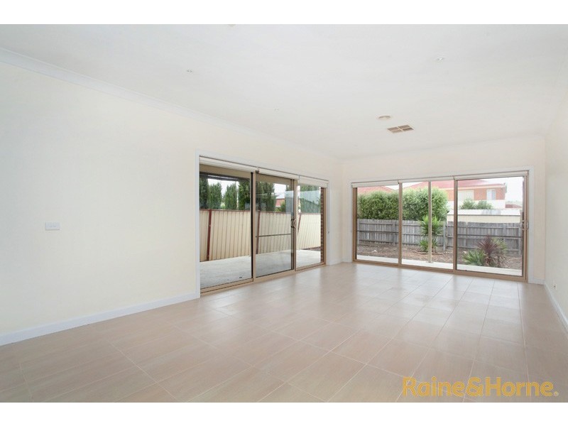 132 Westwood Drive, Burnside VIC 3023