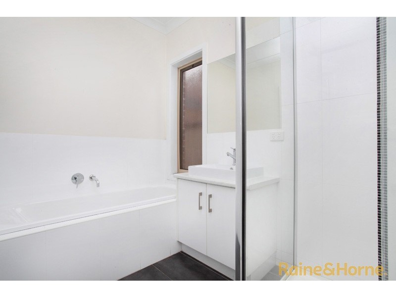 132 Westwood Drive, Burnside VIC 3023