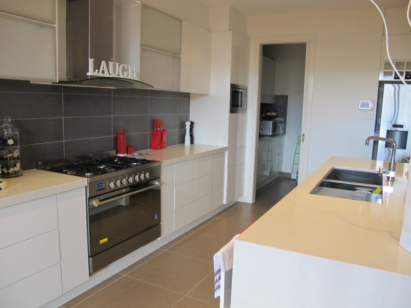 26 Monckton Place, Caroline Springs VIC 3023