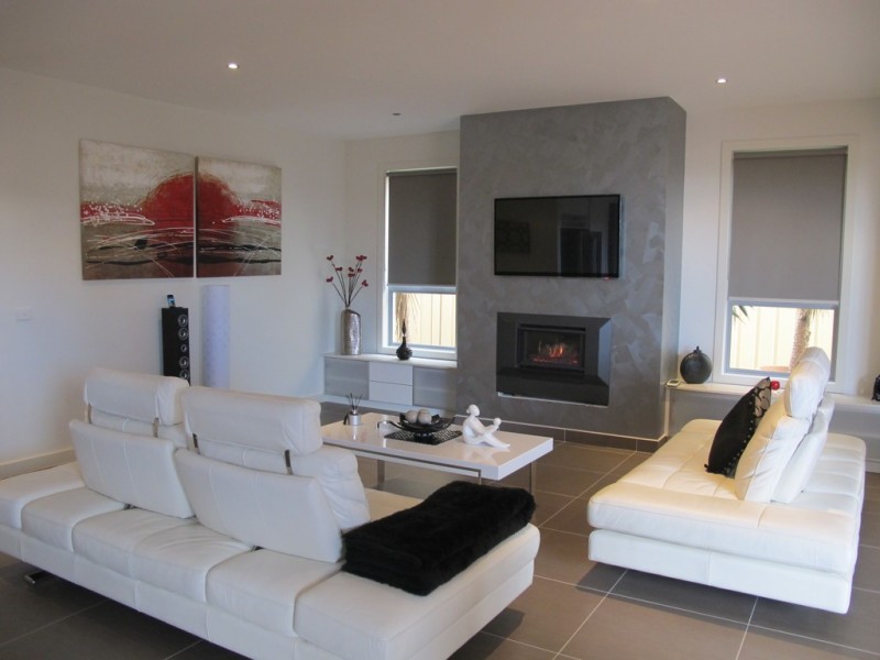 26 Monckton Place, Caroline Springs VIC 3023