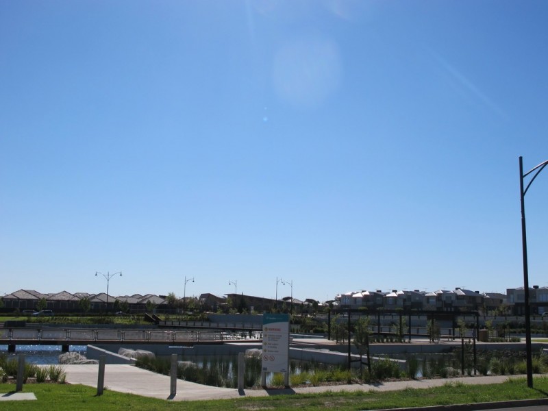 26 Monckton Place, Caroline Springs VIC 3023