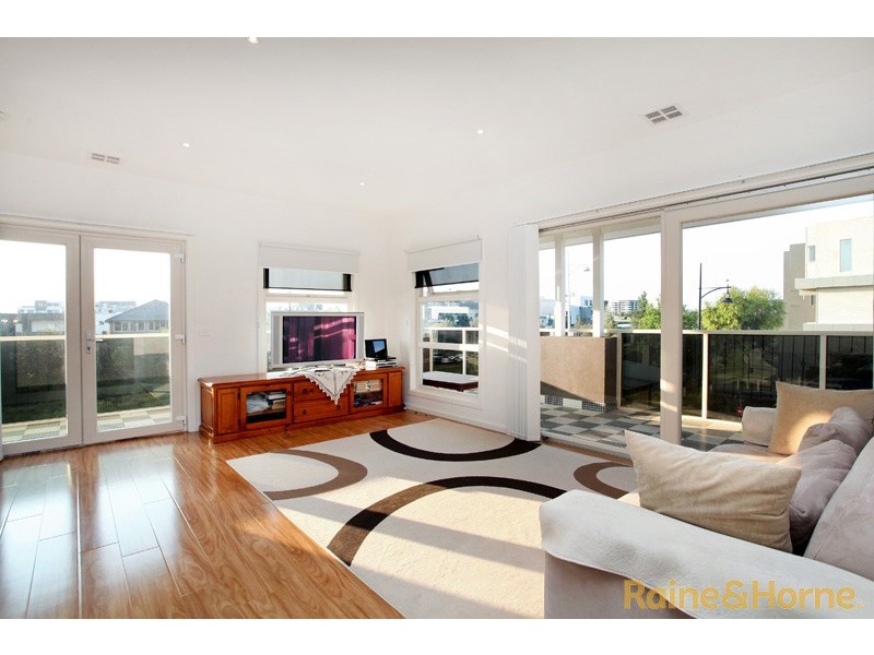 1 Arroyo Place, Caroline Springs VIC 3023