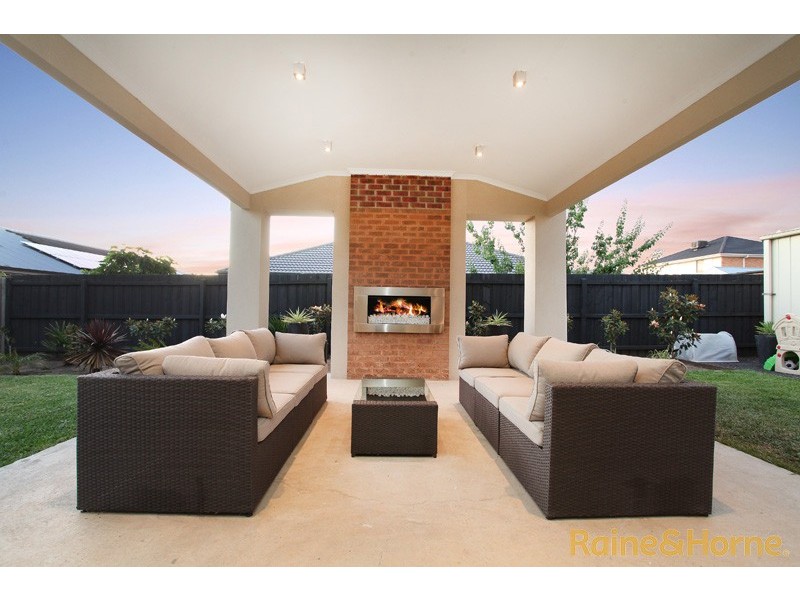 36 George Street, Taylors Hill VIC 3037