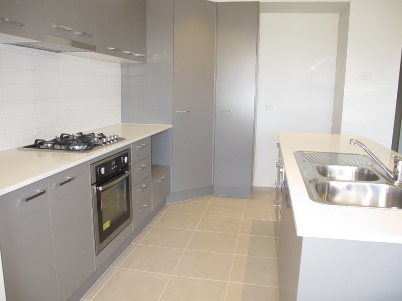 9/8 The Crossing, Caroline Springs VIC 3023