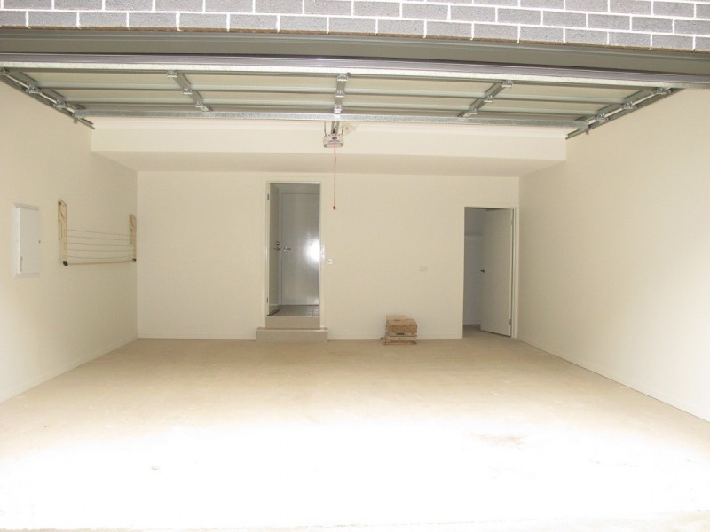 9/8 The Crossing, Caroline Springs VIC 3023