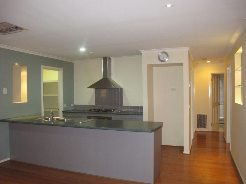 16 Counihan Avenue, Caroline Springs VIC 3023