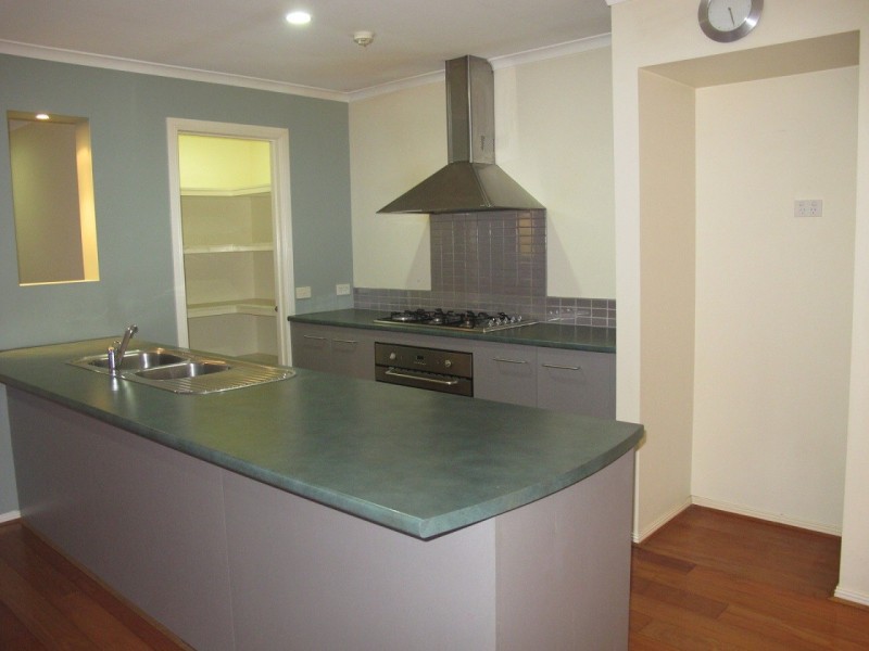 16 Counihan Avenue, Caroline Springs VIC 3023