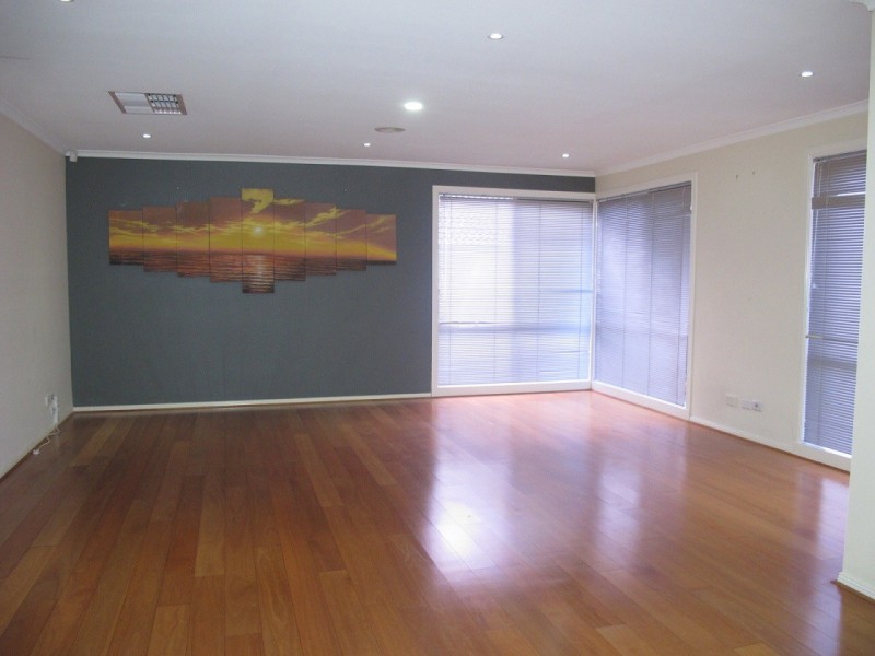 16 Counihan Avenue, Caroline Springs VIC 3023