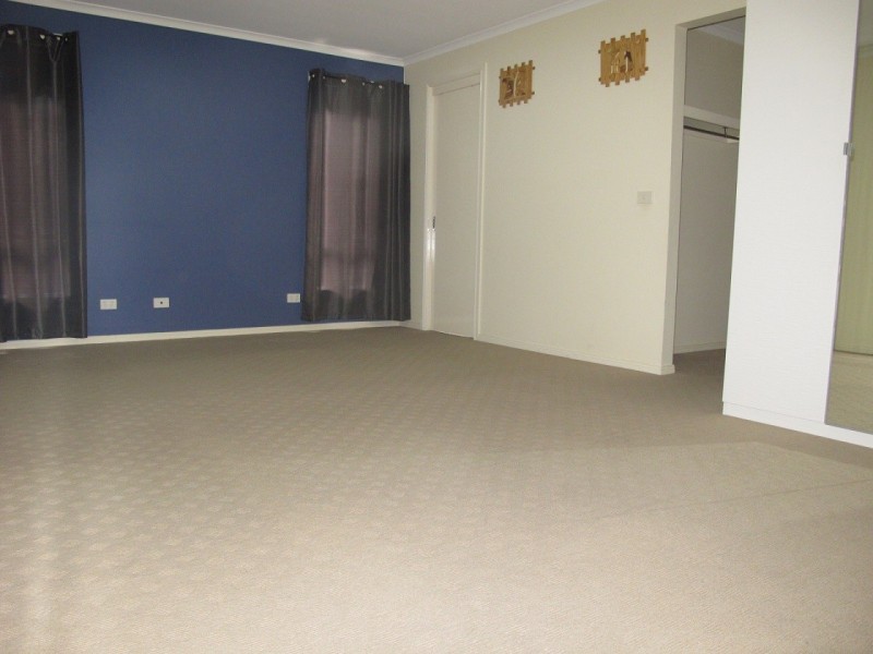 16 Counihan Avenue, Caroline Springs VIC 3023