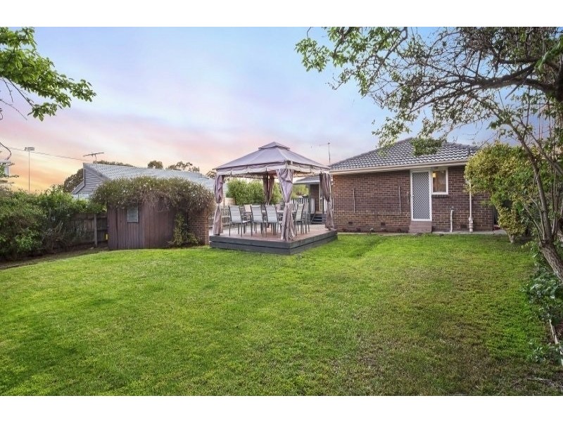 4 Crosbie Court, Sunbury VIC 3429