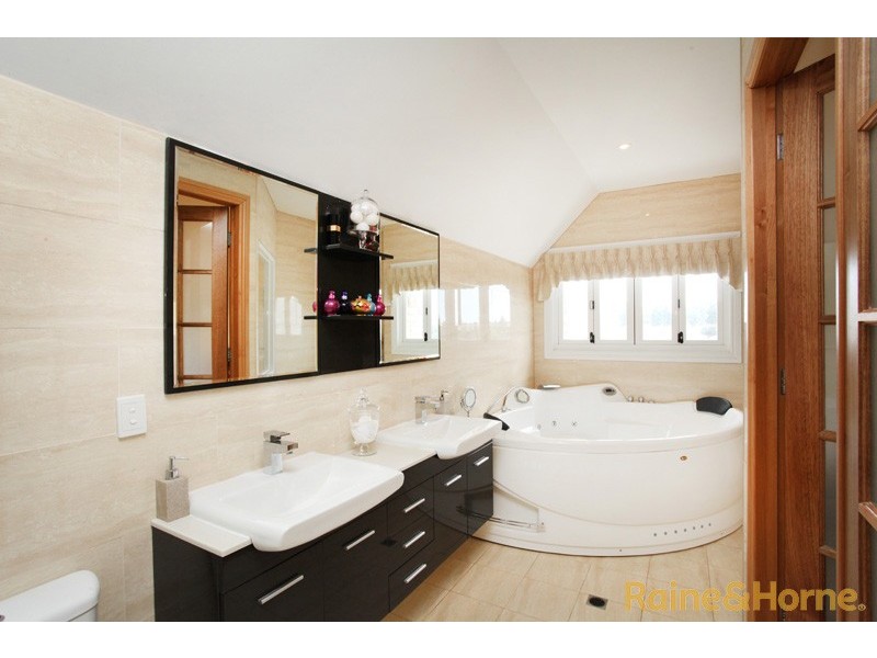 552-554 Leakes Road, Plumpton VIC 3335