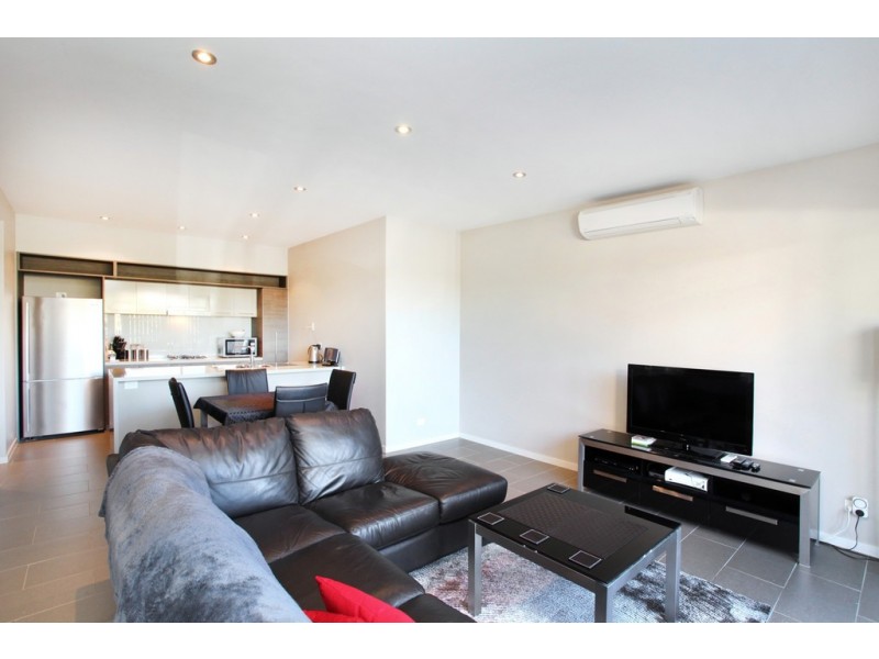 5/11 Monckton Place, Caroline Springs VIC 3023