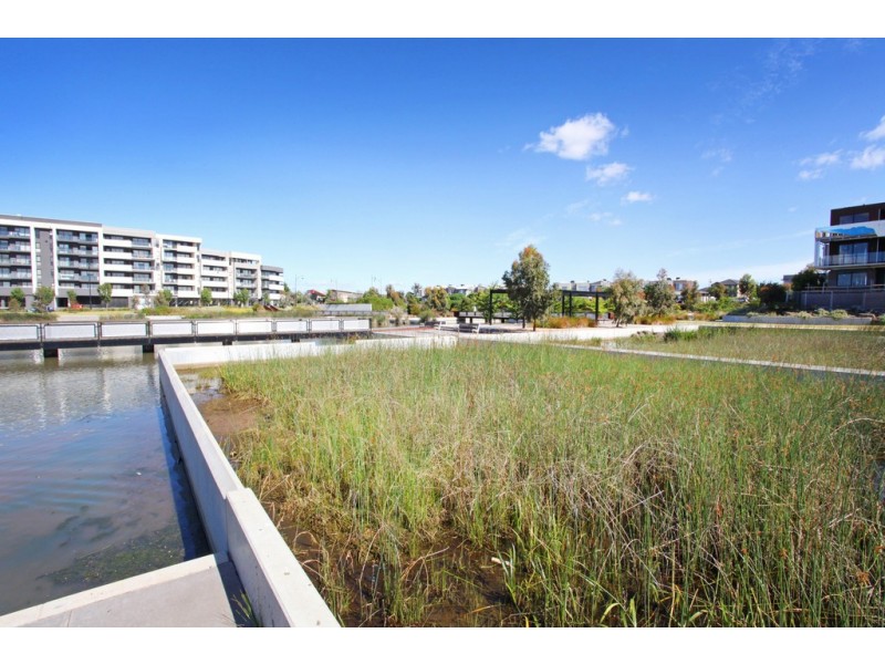 5/11 Monckton Place, Caroline Springs VIC 3023