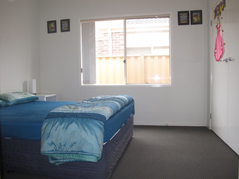 7 Stradbroke Gardens, Caroline Springs VIC 3023