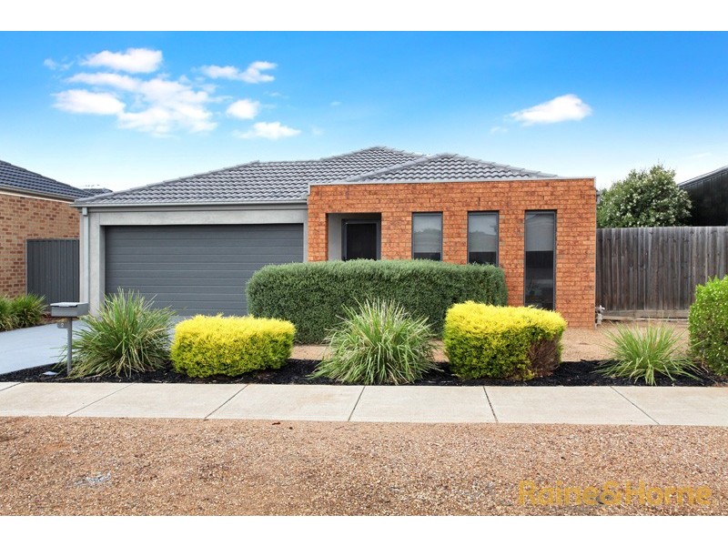 2 Melrome Court, Kurunjang VIC 3337
