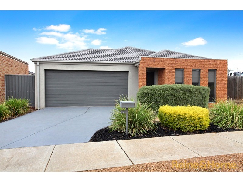 2 Melrome Court, Kurunjang VIC 3337
