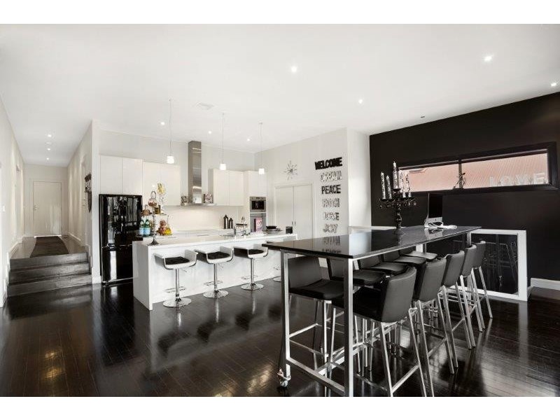 40 Laurence Avenue, Airport West VIC 3042