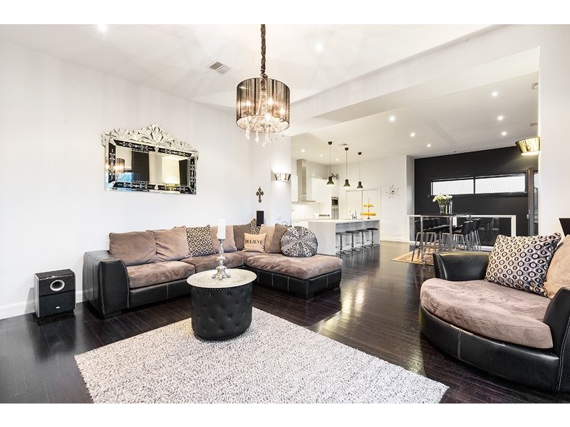 40 Laurence Avenue, Airport West VIC 3042