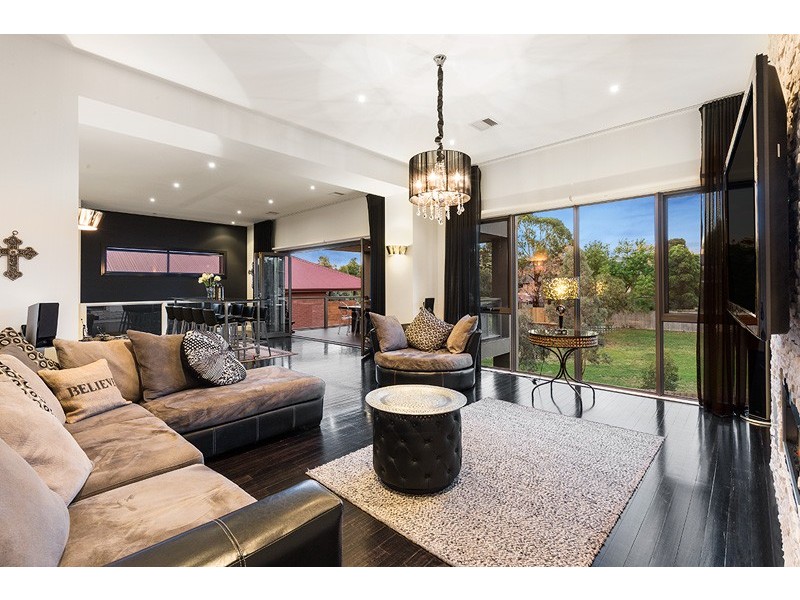 40 Laurence Avenue, Airport West VIC 3042