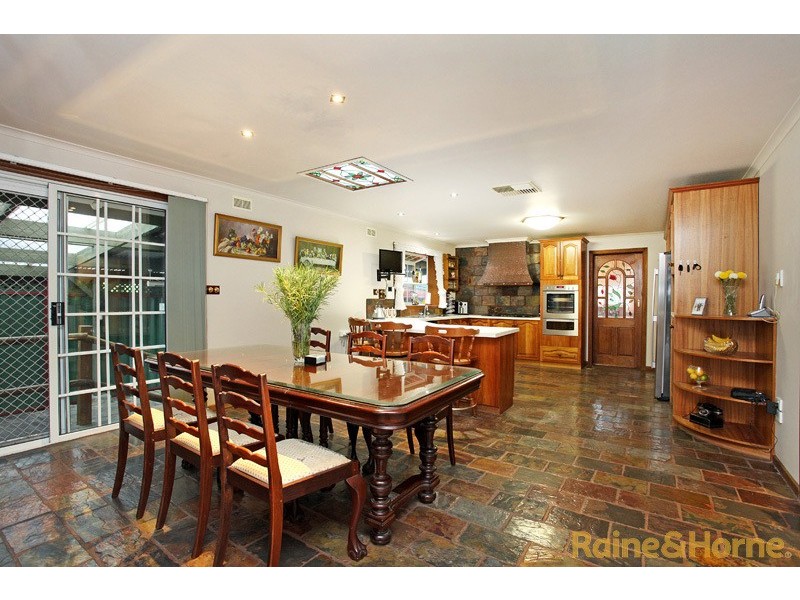 9 Goldsworthy Court, Kings Park VIC 3021
