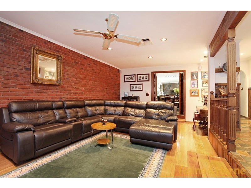 9 Goldsworthy Court, Kings Park VIC 3021