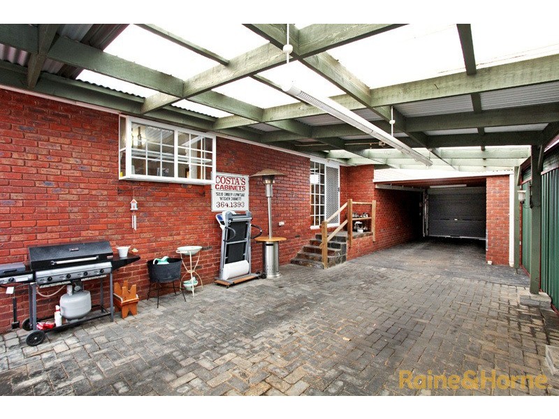 9 Goldsworthy Court, Kings Park VIC 3021