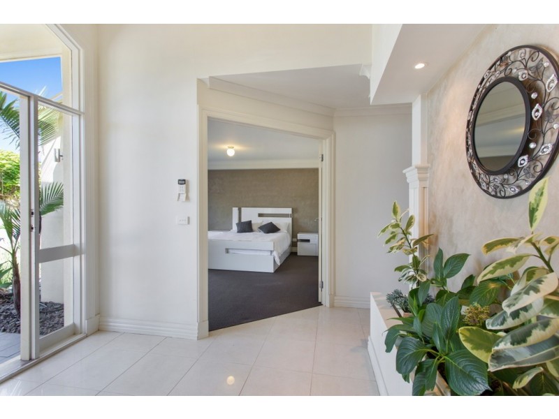 5 Cassan Way, Caroline Springs VIC 3023