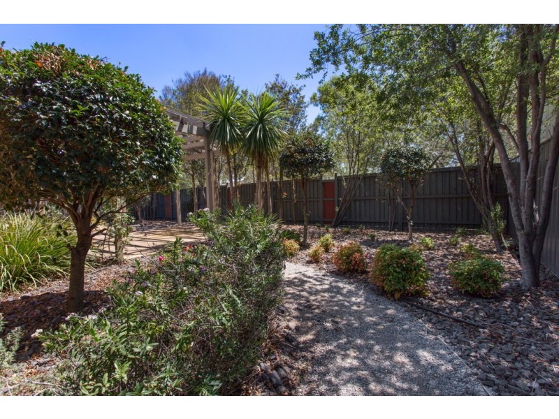 5 Cassan Way, Caroline Springs VIC 3023