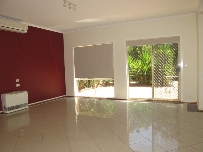 11 Ranmore Grove, Caroline Springs VIC 3023