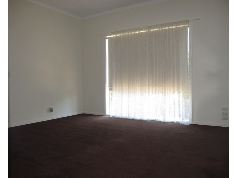 11 Ranmore Grove, Caroline Springs VIC 3023