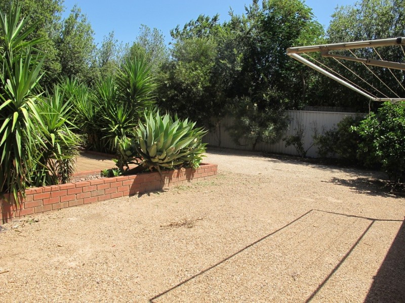 11 Ranmore Grove, Caroline Springs VIC 3023