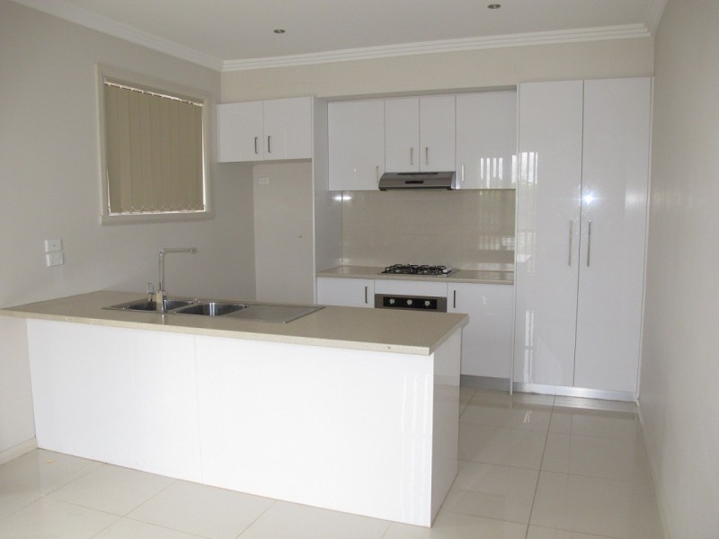 15 Taylors Road, St Albans VIC 3021
