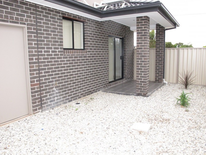 15 Taylors Road, St Albans VIC 3021