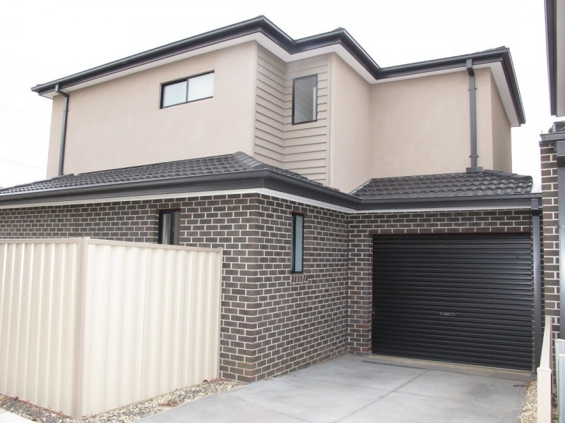 15 Taylors Road, St Albans VIC 3021
