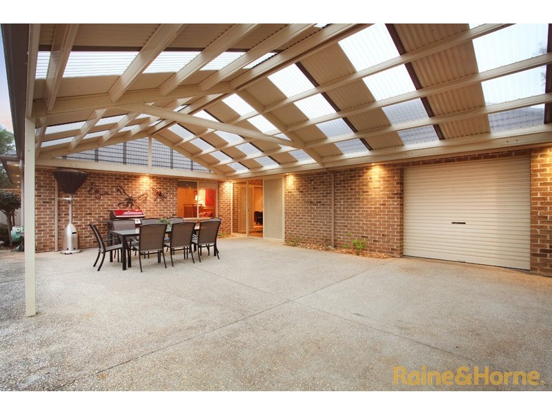 3 Tyrell Walk, Caroline Springs VIC 3023