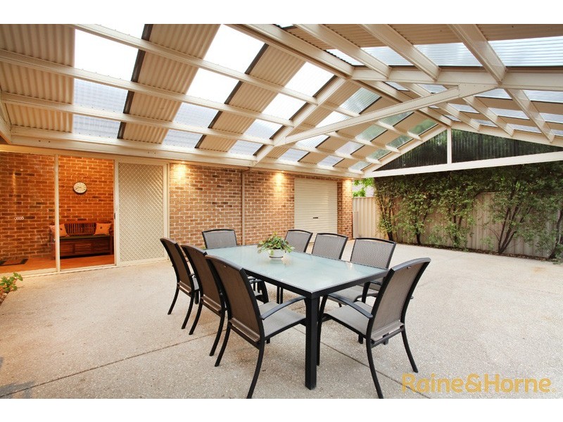 3 Tyrell Walk, Caroline Springs VIC 3023