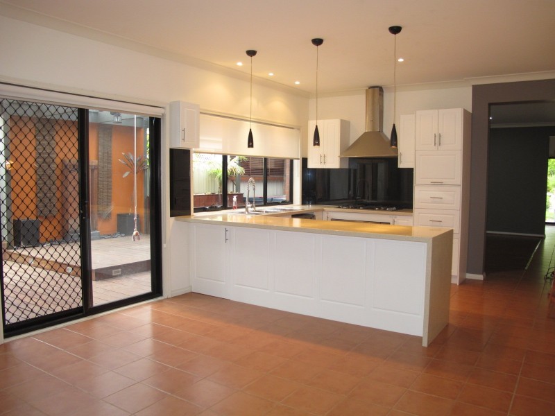 7 Hampstead Green, Caroline Springs VIC 3023