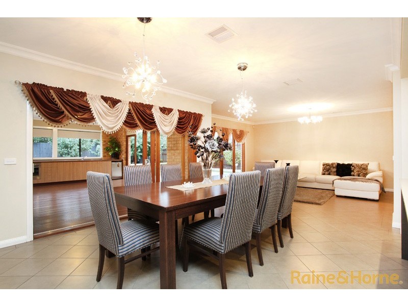 47 George Street, Taylors Hill VIC 3037