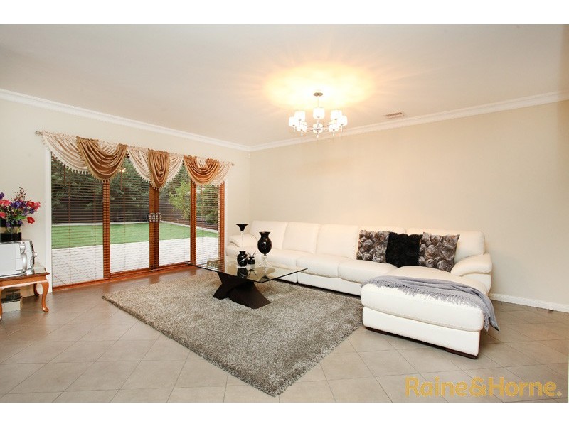 47 George Street, Taylors Hill VIC 3037