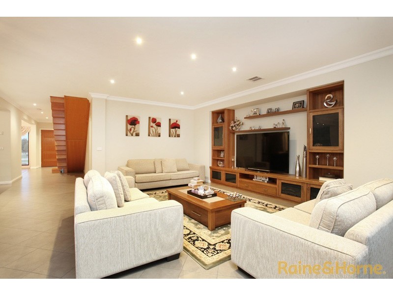 47 George Street, Taylors Hill VIC 3037