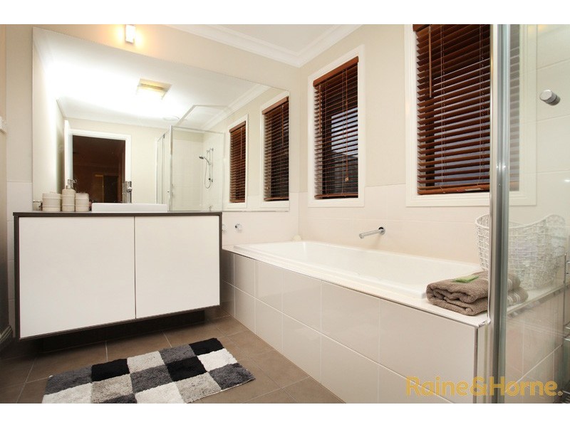 47 George Street, Taylors Hill VIC 3037