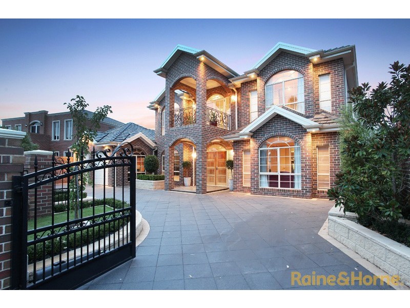 6 Grange Terrace, Taylors Hill VIC 3037