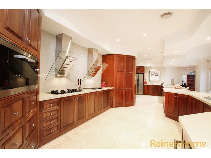 6 Grange Terrace, Taylors Hill VIC 3037