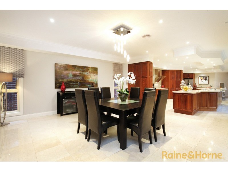 6 Grange Terrace, Taylors Hill VIC 3037