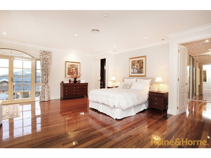 6 Grange Terrace, Taylors Hill VIC 3037