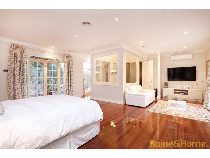 6 Grange Terrace, Taylors Hill VIC 3037